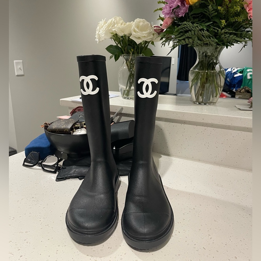 CC RAIN BOOTS SIZE 39 BRAND NEW NEVER WORN